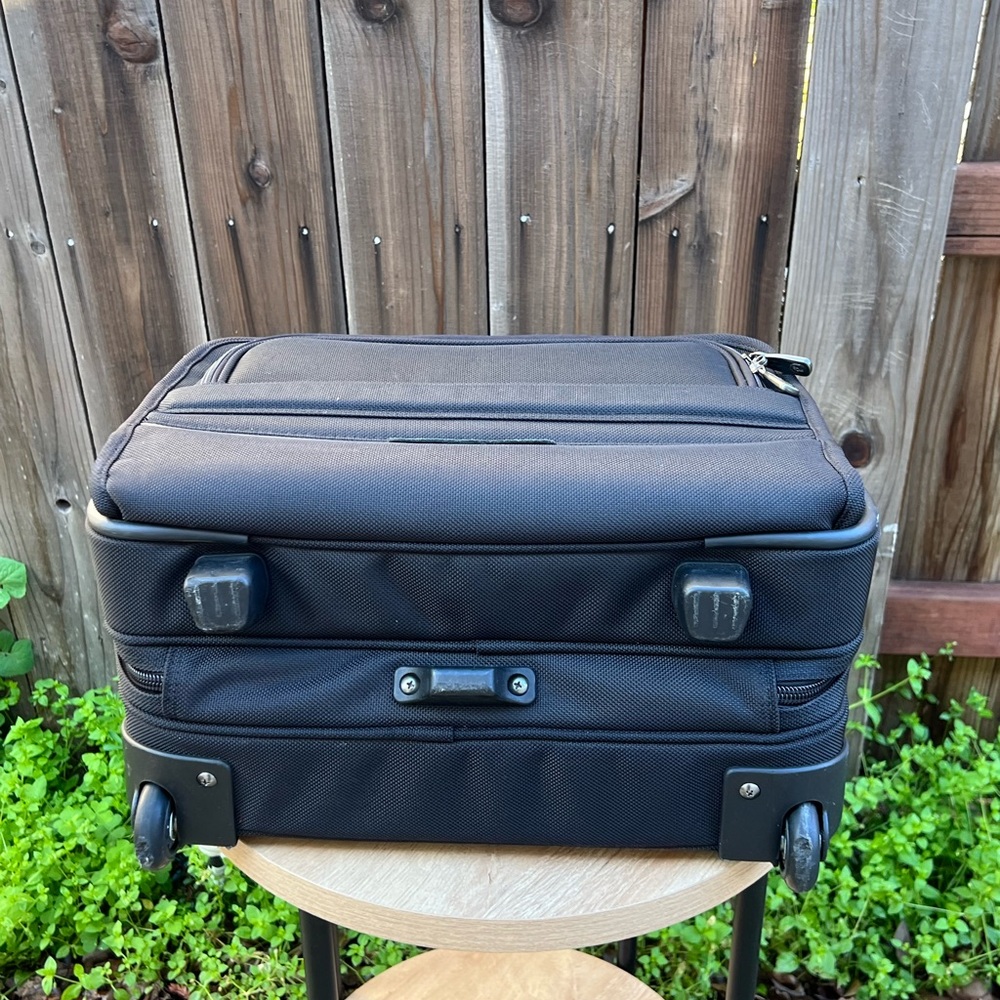 Atlantic luxury Wheeled Briefcase.Travel and business - Picture 6 of 8